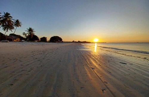 Dar es Salaam Bed & Breakfast | L&J Modern Backpackers Kigamboni Beach House