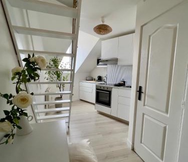 Calais Apartment | l'Océan
