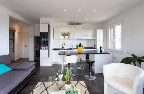 Caucade Apartment | L27 2P Jasmins Sea View Parking & AC