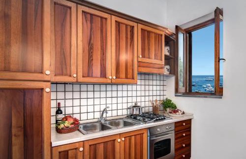 Marina del Cantone House | La Baia Dello Chalet