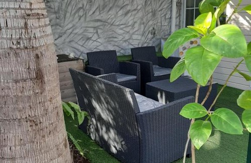 Etang Sale Les Bains Apartment | La Brise