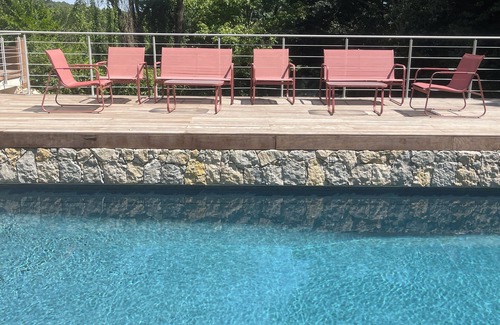 Montferrier-sur-Lez Villa | La Calade: Villa in the shade of oak trees