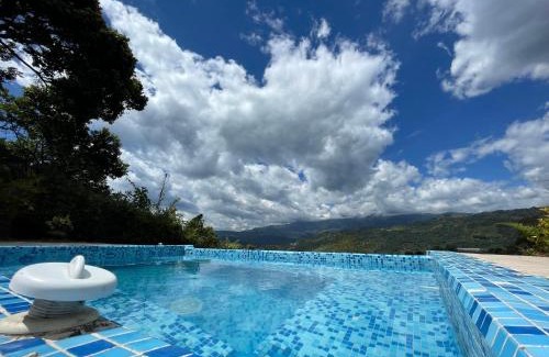 La Vega House | La Casa de la Montaña