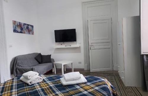Monte di Pieta Bed & Breakfast | La Casa del Moro - All' Operà