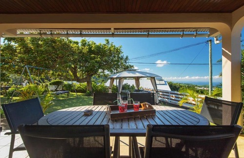 Petite-Ile House | La Case des Camomilles