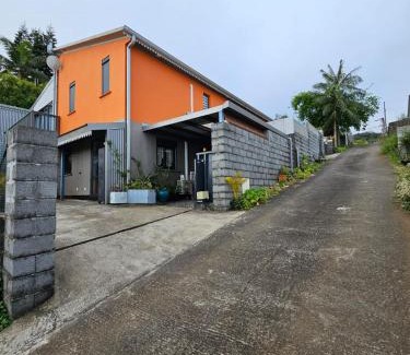 Petite-ÃŽle Apartment | LA CAZAKANEL