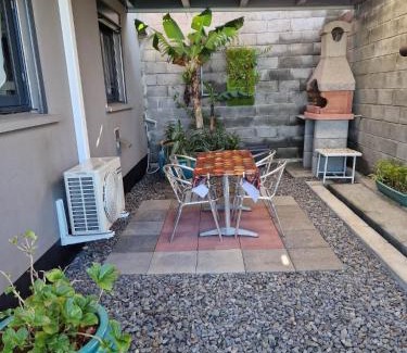 Petite-ÃŽle Apartment | LA CAZAKANEL