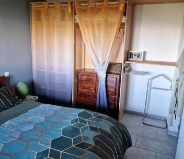 Petite-ÃŽle Apartment | LA CAZAKANEL