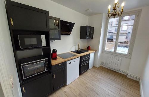 Blois Apartment | La Chambre des Sorciers