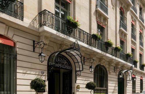 Champs-Elysees Hotel | La Clef Champs-Élysées Paris by The Crest Collection