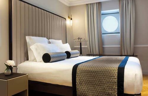 Chaillot Hotel | La Clef Tour Eiffel Paris by The Crest Collection