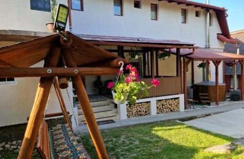 Bran House | La Conac 13 Ceasuri Bune