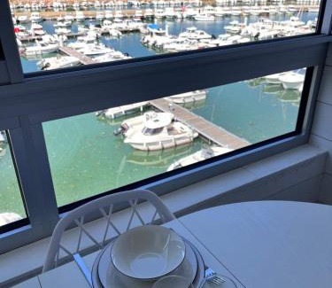 Courseulles-sur-Mer Apartment | La Coquille - Coquet T2 à 200m Juno Beach & Plage