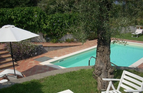 Zafferana Etnea Bed & Breakfast | La Corte di Bafè