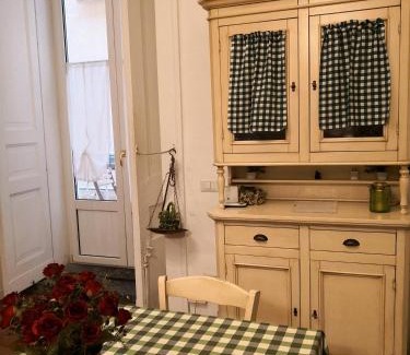 Naples City Centre House | La Dimora Del Professore
