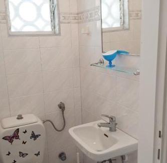 Flogita House | La maison bleue