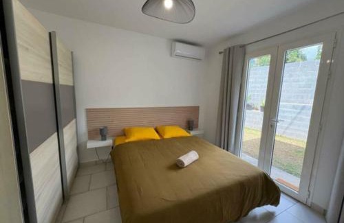 Sainte-Clotilde Apartment | LA MAISON COSY, F3 Moderne, Lumineux & Fonctionnel - 10 mn de L'aéroport Roland Garros