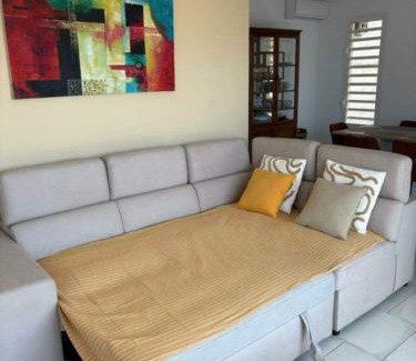 Sainte-Clotilde Apartment | LA MAISON COSY, F3 Moderne, Lumineux & Fonctionnel - 10 mn de L'aéroport Roland Garros