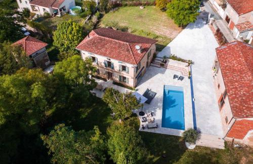 Brens House | La Maison du Bonheur - Grande Piscine & Terrasse