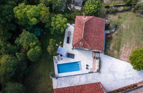 Brens House | La Maison du Bonheur - Grande Piscine & Terrasse