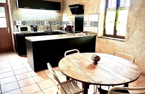 La Celette House | La Maison du Bout du Monde pour 6 personnes - Gîte en transition
