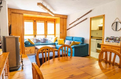 Panticosa Apartment | La Marmota Suite apartamento rústico en Panticosa