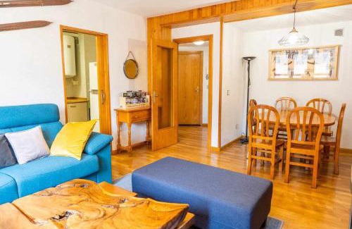Panticosa Apartment | La Marmota Suite apartamento rústico en Panticosa
