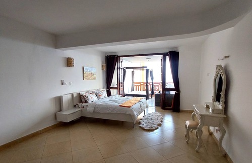 Bamburi Apartment | La Mera see View Beachfront Appartment