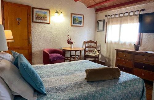 Albinyana House | La Olivera APARTHotel Rural Suites bañera hidro o Jacuzzi privados