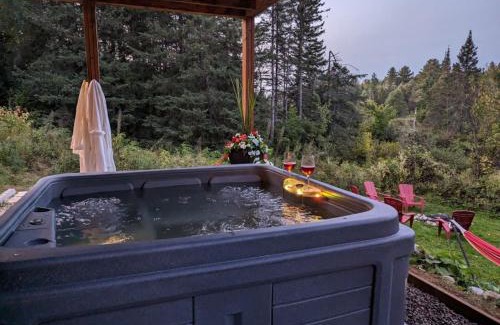 Chertsey Ski Chalet | La Pause - Peaceful by the river
