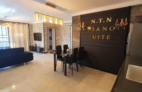 Netanya Villa | La piano suite