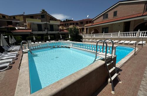 Tortoreto Apartment | La Piazzetta