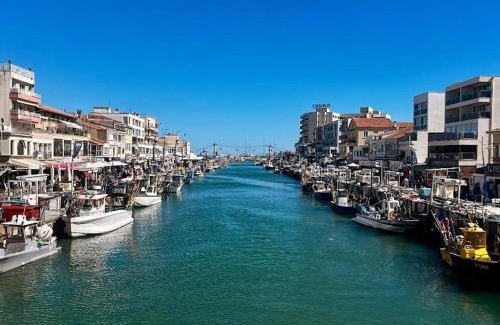 Palavas-les-Flots Apartment | La Plage - 2 Apparts Clim WiFi, Familles & Amis