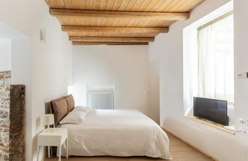 Orino Apartment | La Posteria by iCasamia it