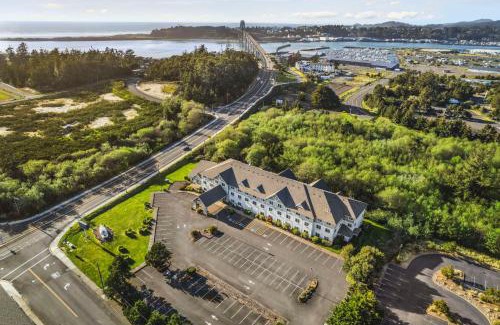 Newport Hotel | La Quinta by Wyndham Newport