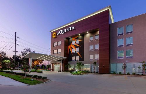 Lafayette Hotel | La Quinta Inn & Suites by Wyndham Lafayette Oil Center