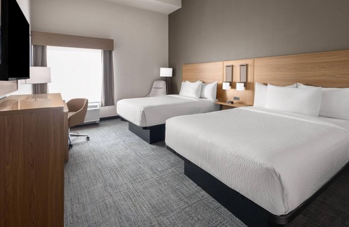 Maryvale Hotel | La Quinta Inn & Suites by Wyndham Phoenix West/Glendale
