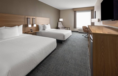 Maryvale Hotel | La Quinta Inn & Suites by Wyndham Phoenix West/Glendale