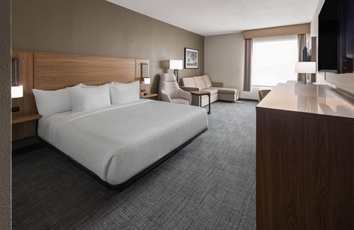 Maryvale Hotel | La Quinta Inn & Suites by Wyndham Phoenix West/Glendale