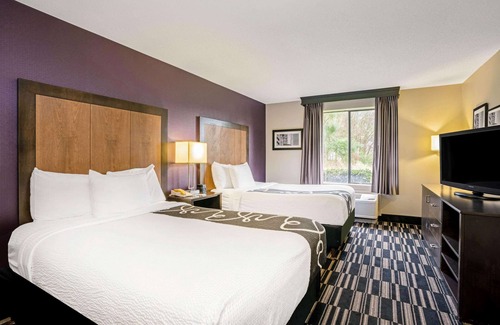 Spring Hotel | La Quinta Inn & Suites by Wyndham The Woodlands/Spring
