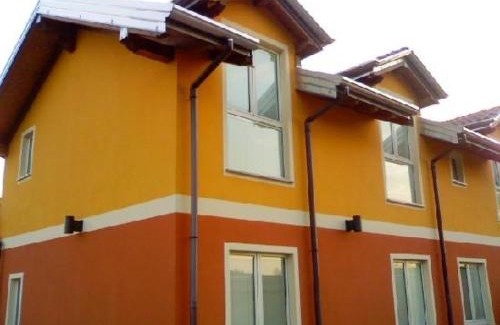 Cardano al Campo House | La Siesta Bed&Residence
