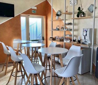 Cardano al Campo House | La Siesta Bed&Residence
