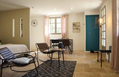 Aigues-Mortes Apartment | La Suite du Mas Lauseta - clim et park