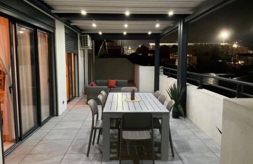 Centre-Ville Apartment | La terrasse du lagon