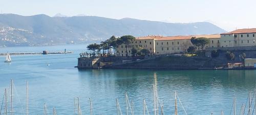 Le Grazie House | La Terrazza sulla baia di Le Grazie