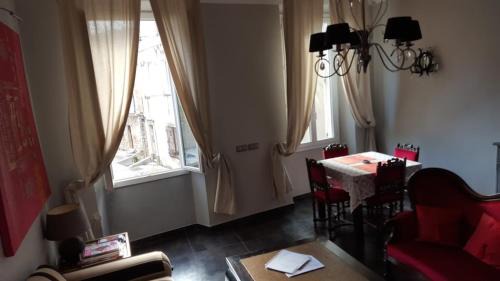 Antibes Old Town Apartment | la Tourraque