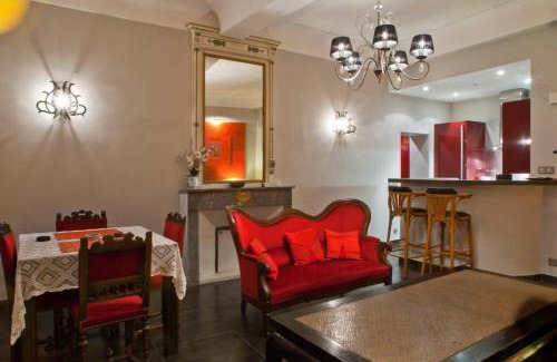 Antibes Old Town Apartment | la Tourraque