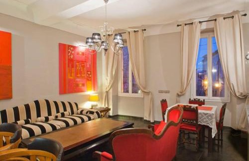 Antibes Old Town Apartment | la Tourraque