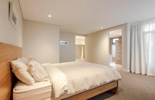 Dunsborough House | La Vacanza - Luxe Spacious Home with Ocean Views