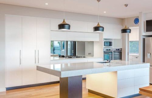 Dunsborough House | La Vacanza - Luxe Spacious Home with Ocean Views